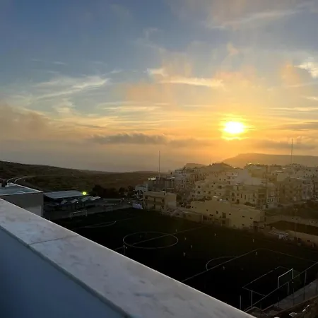 Private Pool For Your In Mellieha! 公寓 *