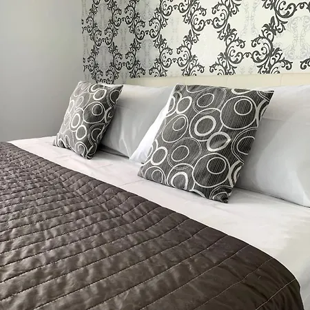 Private Pool For Your In Mellieha! 公寓 *