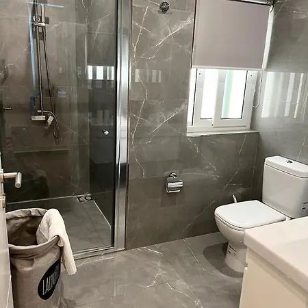 Private Pool For Your In Mellieha! 梅利哈